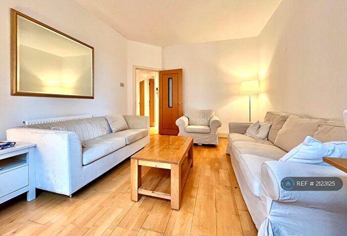 1 Bedroom Flat To Rent In Farringdon Road, London, EC1M
