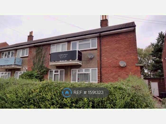 2 Bedroom Flat To Rent In Weekley Glebe Road, Kettering, NN16