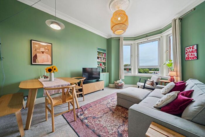 2 Bedroom Flat For Sale In Ellangowan Road, Flat /, Shawlands, Glasgow, G41