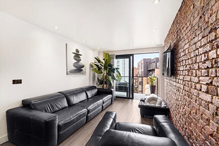 2 Bedroom Flat To Rent In Aragon Court, Hotspur Street, SE11