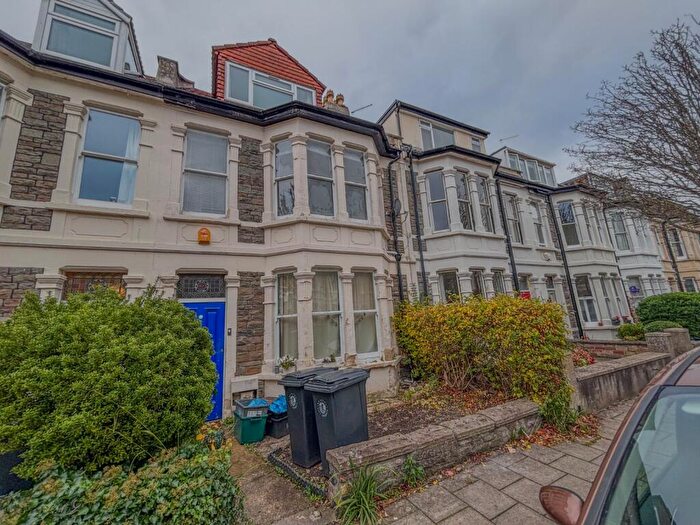 4 Bedroom Maisonette To Rent In Devonshire Road, Westbury Park, Bristol, BS6