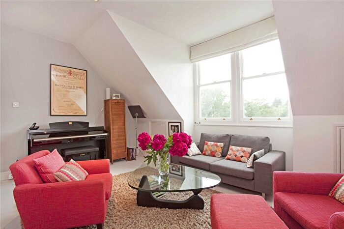 3 Bedroom Flat To Rent In Dartmouth Road, Mapesbury, NW2