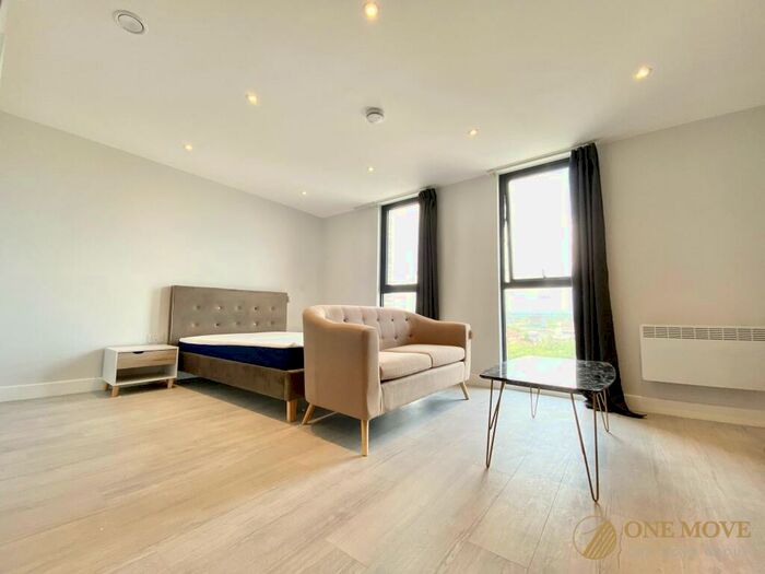 Studio To Rent In Block B, Oldfield Road, M5