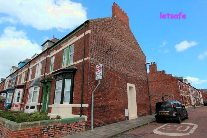 2 Bedroom Flat To Rent In Albany Street West, South Shields., NE33