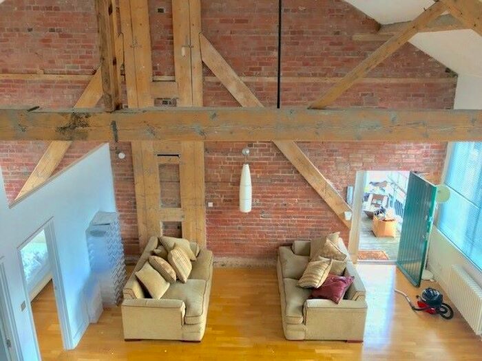 3 Bedroom Flat To Rent In New Buildings, Coventry CV1