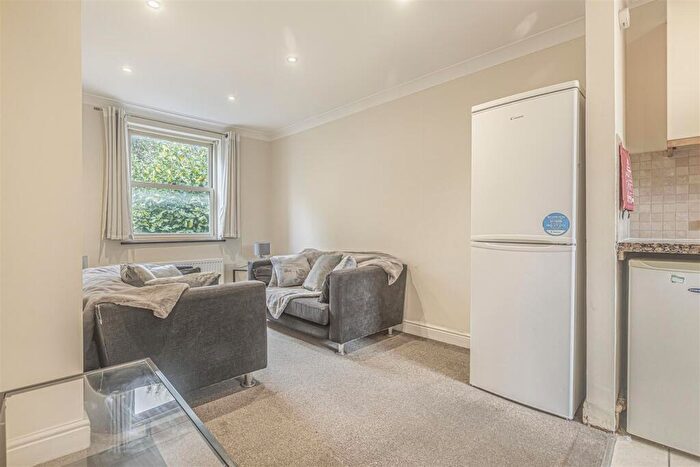 3 Bedroom Apartment To Rent In Plough Way, London, SE16