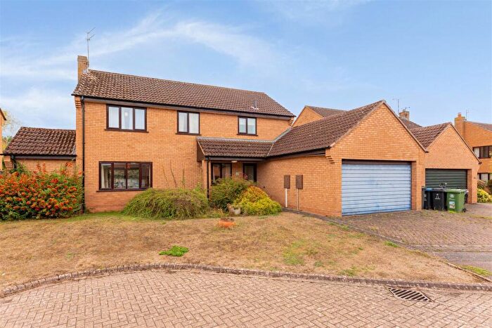 4 Bedroom Detached House For Sale In Canberra Close, Wellesbourne, Warwick, CV35