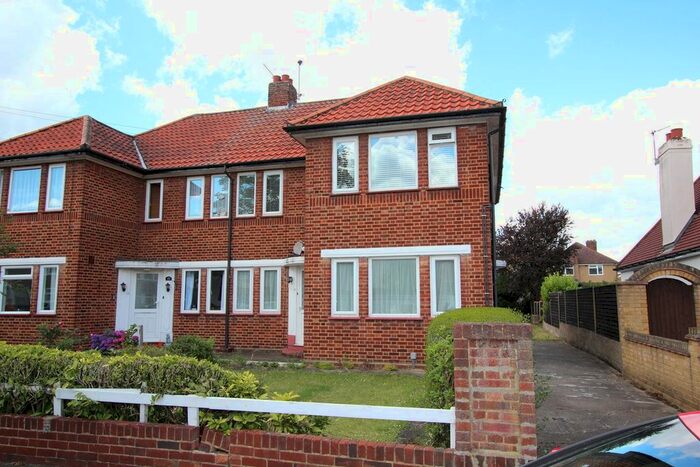 2 Bedroom Maisonette To Rent In Portland Road, Ashford, TW15