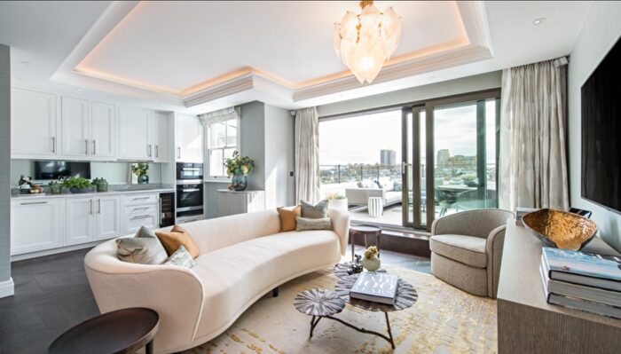 2 Bedroom Flat To Rent In Flat, - Prince Of Wales Terrace, London, W8