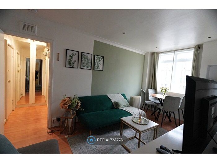 1 Bedroom Flat To Rent In Westbourne Gardens, London, W2
