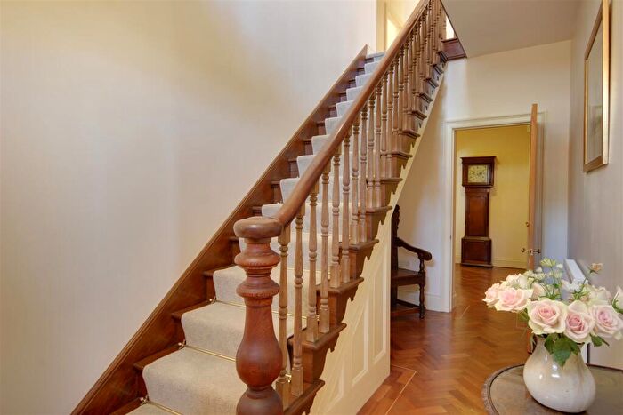 6 Bedroom Link Detached House For Sale In Westgate, North Cave, HU15