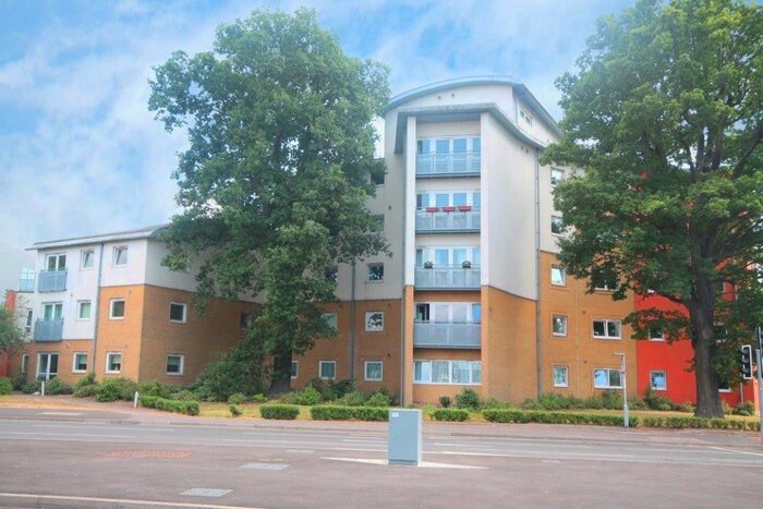1 Bedroom Flat To Rent In Trafalgar Gardens, Crawley, RH10