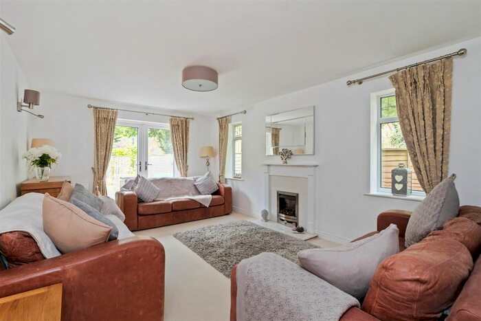 4 Bedroom Detached House For Sale In Mill Lane, Dorridge, Solihull, B93