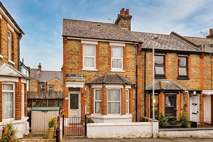 2 Bedroom End Terrace House For Sale In Hardres Road, Ramsgate, Kent, CT11