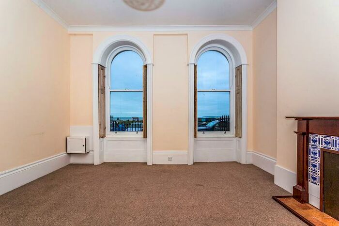 1 Bedroom Flat To Rent In Hayling Seafront, PO11