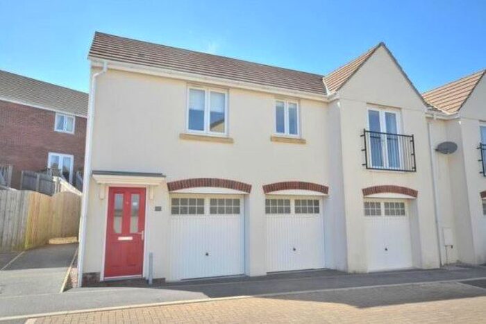 2 Bedroom Flat To Rent In Plover Avenue, Helston, TR13