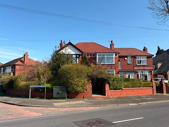 5 Bedroom Semi Detached House For Sale In Knott Lane, Hyde, SK14