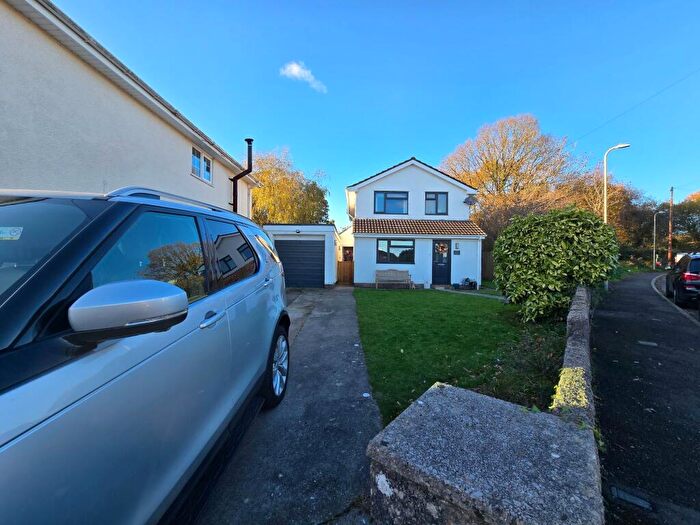 4 Bedroom House For Sale In Greenacre Drive, Pencoed, CF35