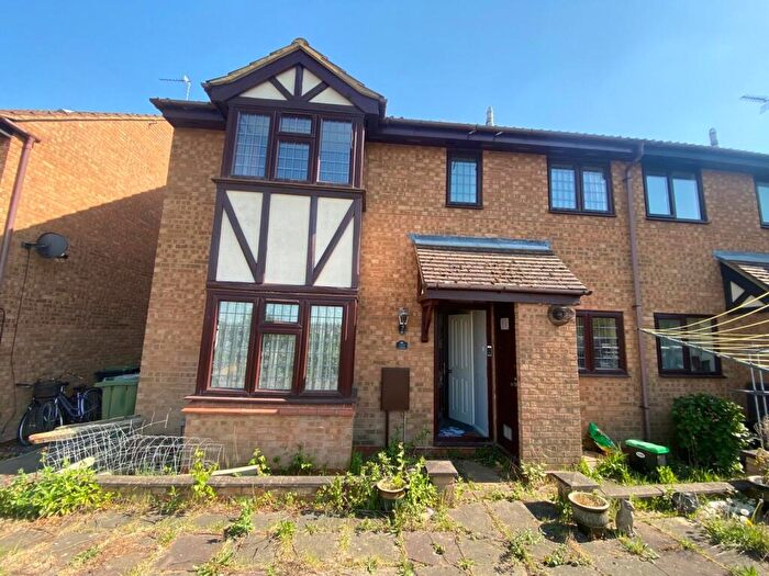 2 Bedroom Cluster House For Sale In Millwright Way, Flitwick, Bedford, MK45
