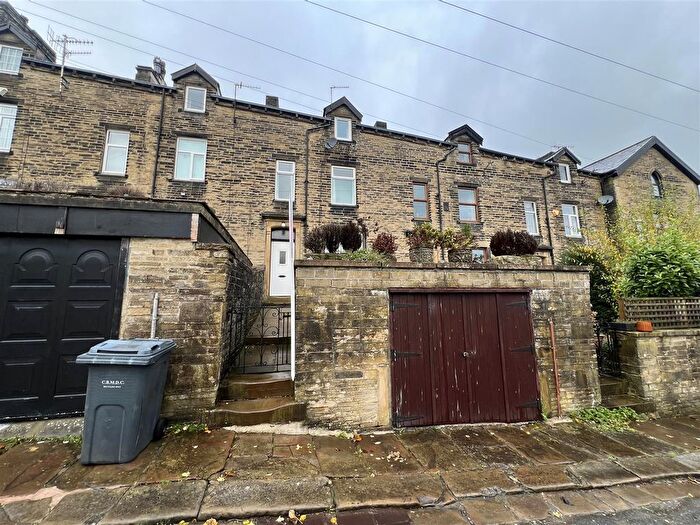 4 Bedroom Terraced House For Sale In Ivy Bank Lane, Haworth, Keighley, BD22