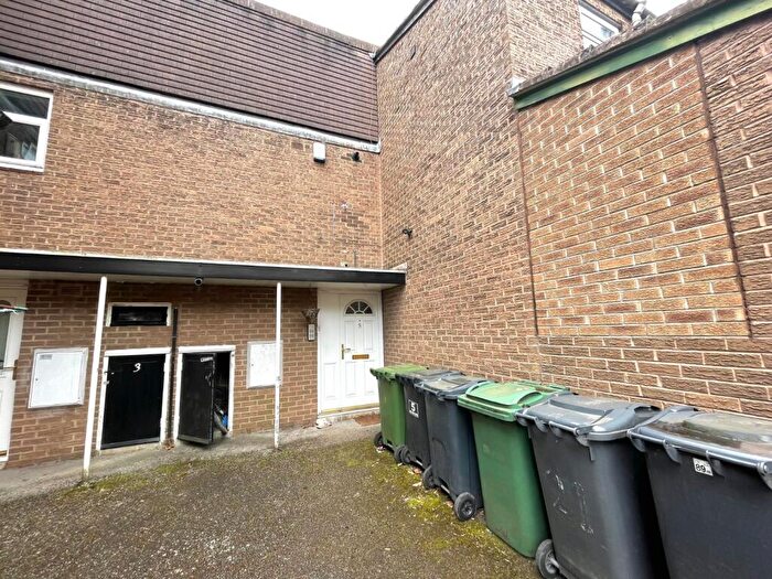 1 Bedroom Flat To Rent In Adel Wood Road, Leeds, LS16
