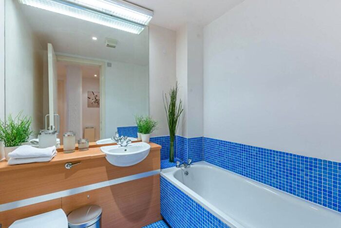 2 Bedroom Flat To Rent In Dingley Road, City, London, EC1V