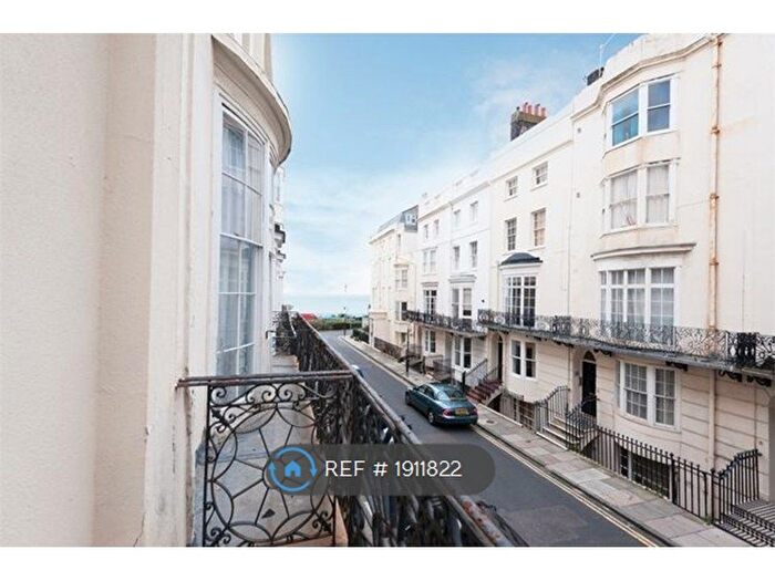 1 Bedroom Flat To Rent In Bloomsbury Place, Brighton, BN2