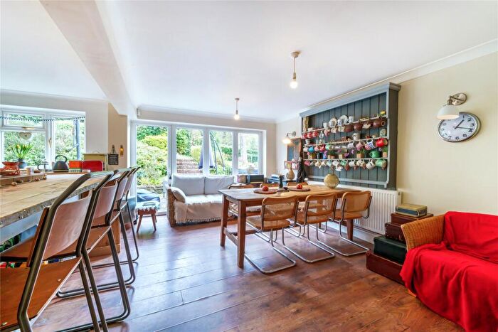 4 Bedroom Detached House For Sale In Headley Road, Grayshott, Hindhead, Hampshire, GU26