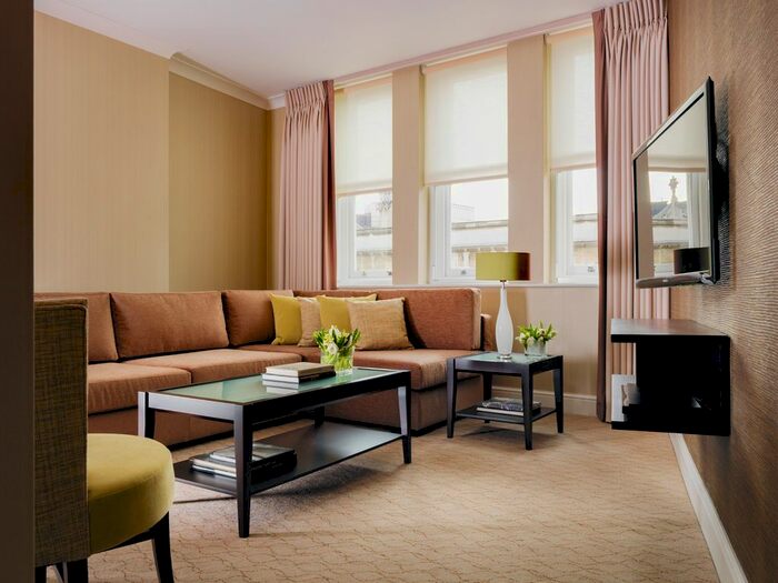 1 Bedroom Flat To Rent In Bow Lane, London EC4M