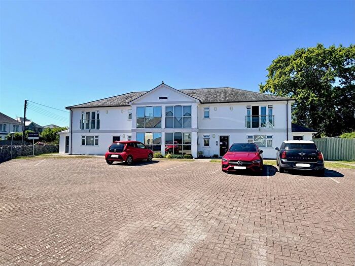 2 Bedroom Flat For Sale In Plymstock, Plymouth, PL9