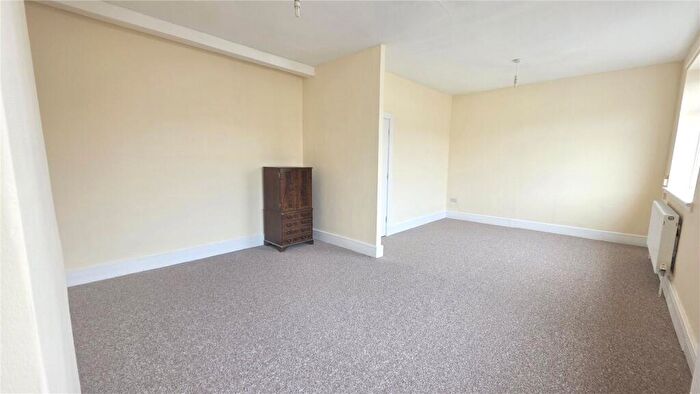 1 Bedroom Flat To Rent In Victoria Road, Swindon, Wiltshire, SN1
