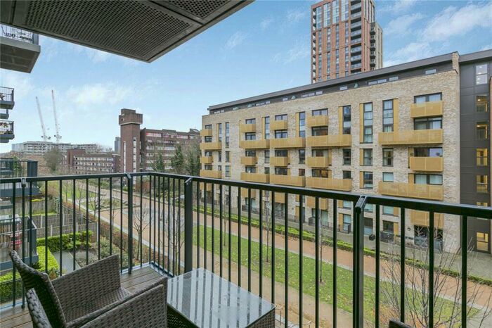 2 Bedroom Apartment To Rent In Whiting Way, London, SE16