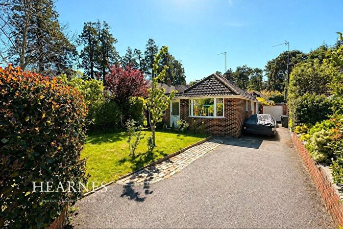 2 Bedroom Bungalow For Sale In Knole Gardens, Bournemouth, BH1