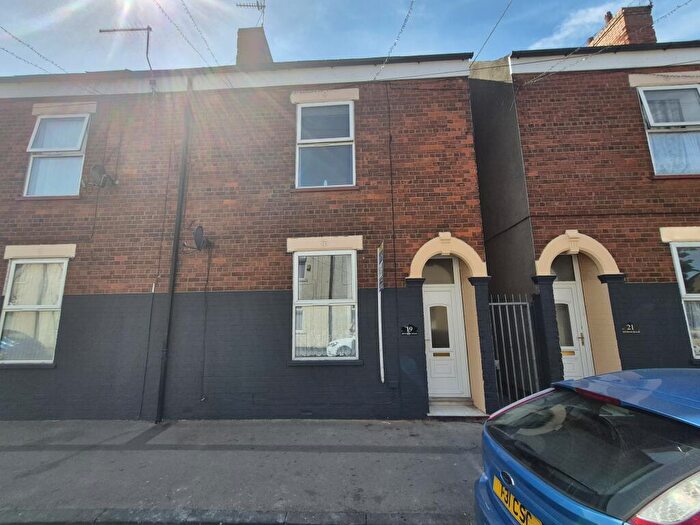2 Bedroom Terraced House To Rent In Division Road, HU3