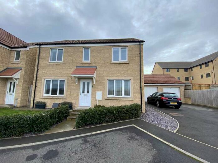 4 Bedroom House To Rent In Buttercup Close, Frome, Somerset, BA11