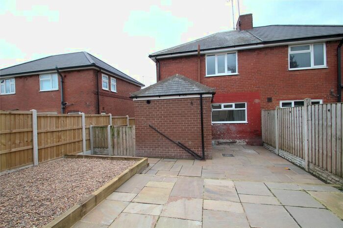 3 Bedroom Semi-Detached House To Rent In Monkhill Drive, Pontefract, West Yorkshire, WF8