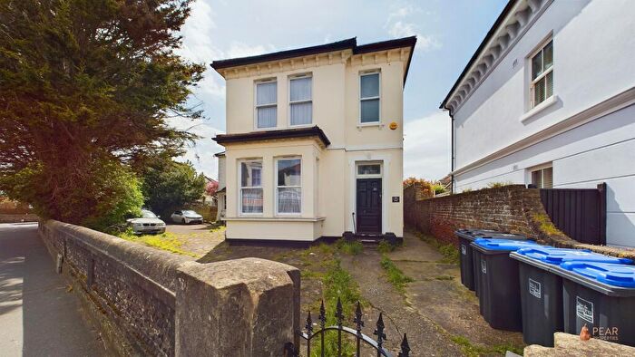 2 Bedroom Apartment To Rent In Teville Road, Worthing, BN11