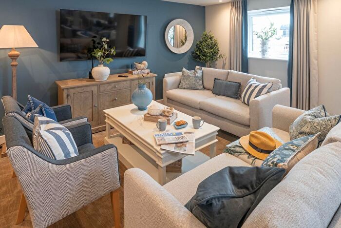 1 Bedroom Flat To Rent In Dartmouth, TQ6
