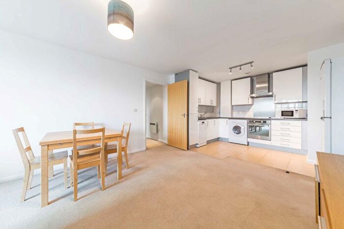 2 Bedroom Flat For Sale In Admiral House, St. George Wharf, SW8