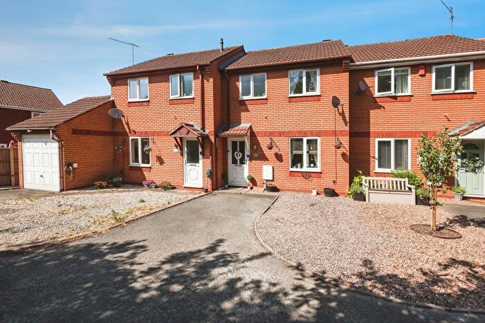 3 Bedroom Mews For Sale In Brimstone Close, Worcester, Worcestershire, WR5