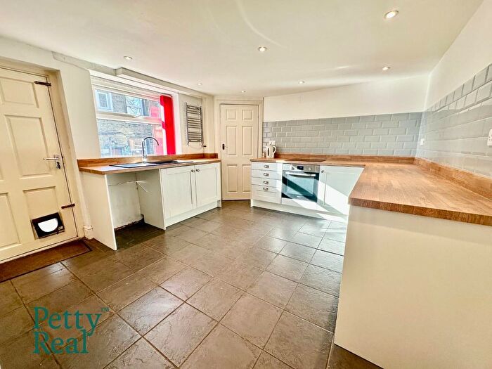3 Bedroom Terraced House For Sale In Blenheim Terrace, Foulridge, BB8