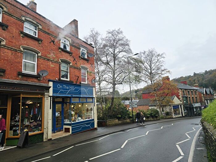 2 Bedroom Flat To Rent In Fountain Street, Nailsworth, Stroud, Gloucestershire, GL6