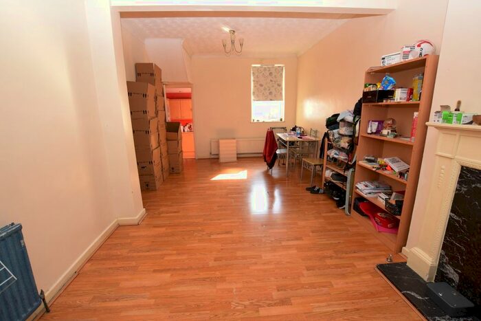 2 Bedroom Terraced House To Rent In Harcourt Road, Stratford, E15