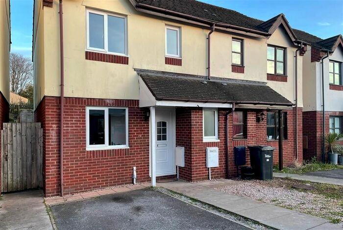 3 Bedroom Property To Rent In Staddon Gardens, Torquay TQ2