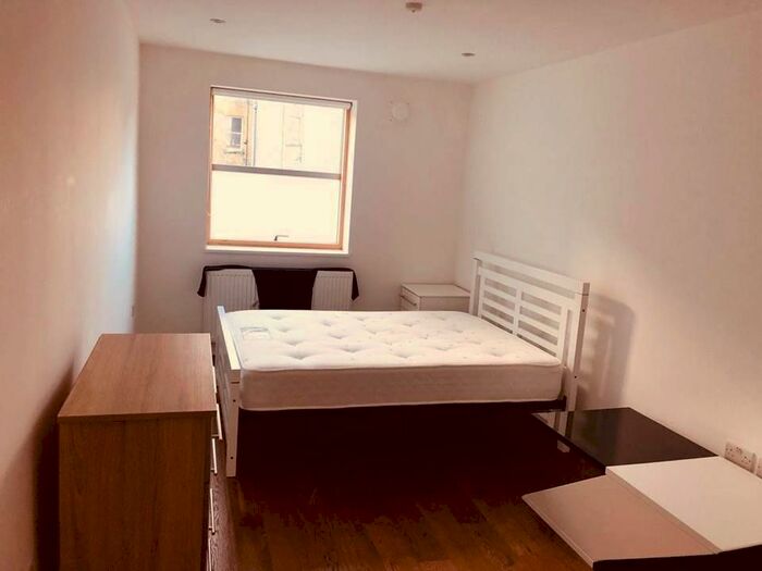 1 Bedroom Flat To Rent In Electric Lane, Brixton, SW9