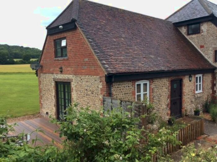 2 Bedroom Barn Conversion To Rent In Rogers Lane, Findon, Worthing, BN14