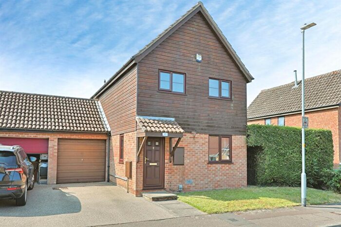 3 Bedroom Detached House For Sale In Stylman Road, Norwich, NR5