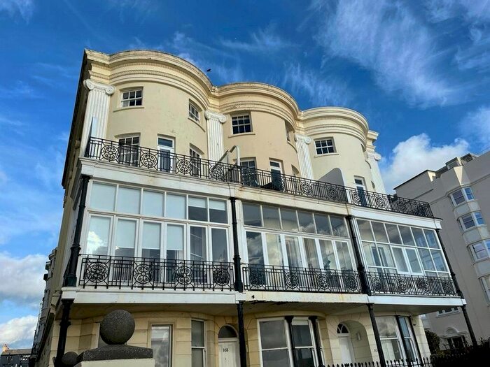2 Bedroom Flat To Rent In Marine Parade, Brighton, East Sussex, BN2