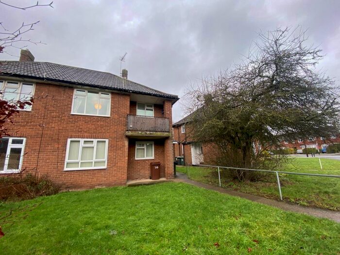 1 Bedroom Apartment To Rent In Old Farm Drive, Leeds, LS16