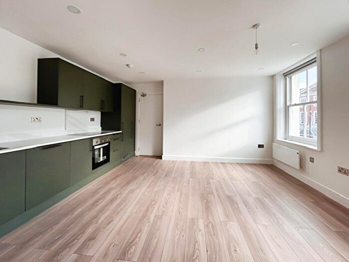 2 Bedroom Apartment To Rent In North Street, Dorking, RH4